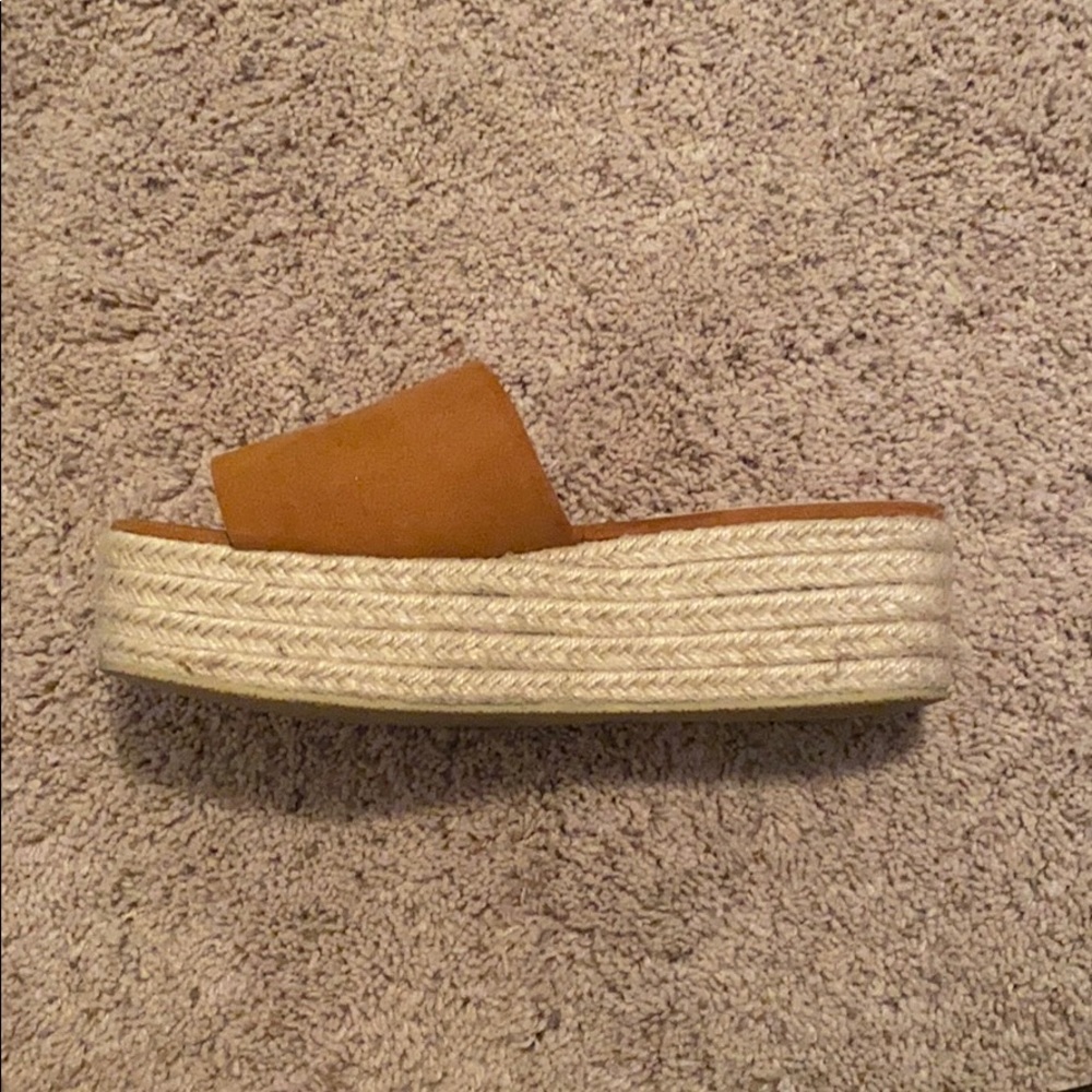 Lulu’s slide platform - Picture 2 of 6